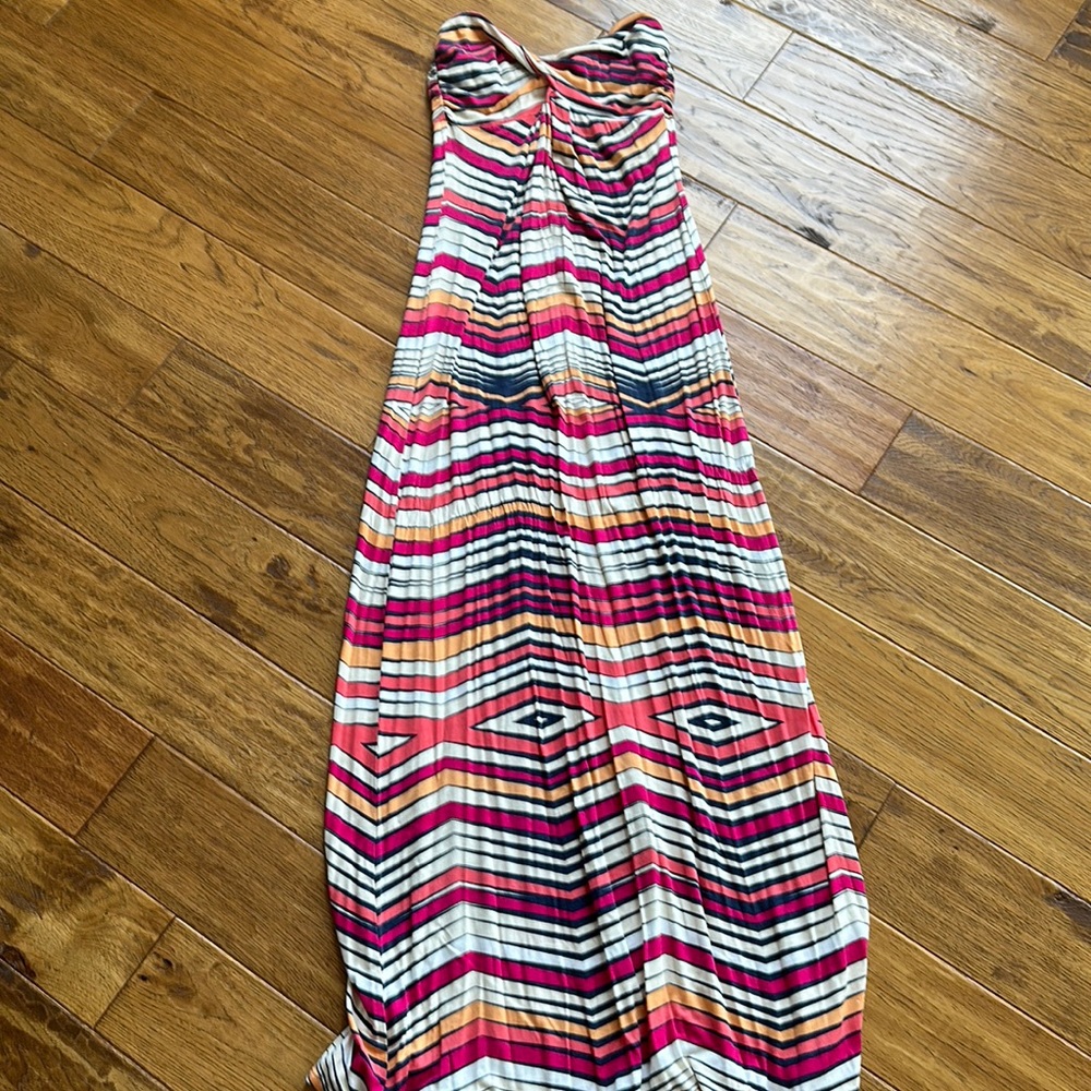 Strapless dress.